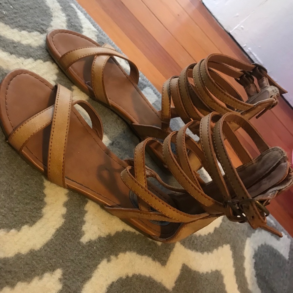 Sandals kids size 4 fits like women’s 6-6.5